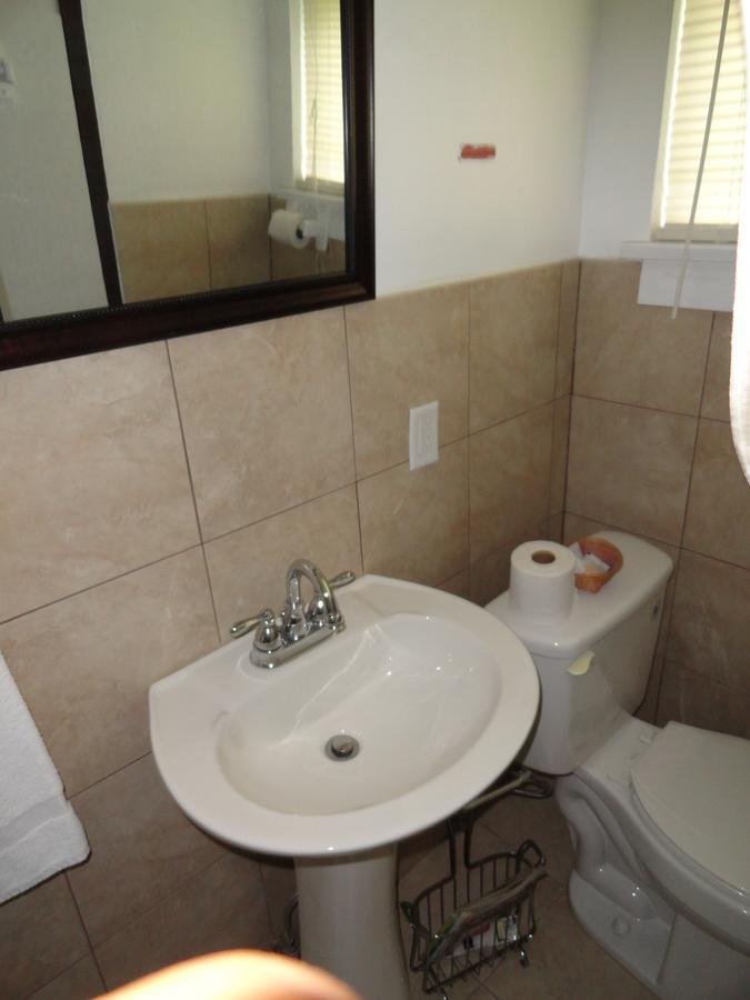 Elm Tree Motel Craryville Экстерьер фото